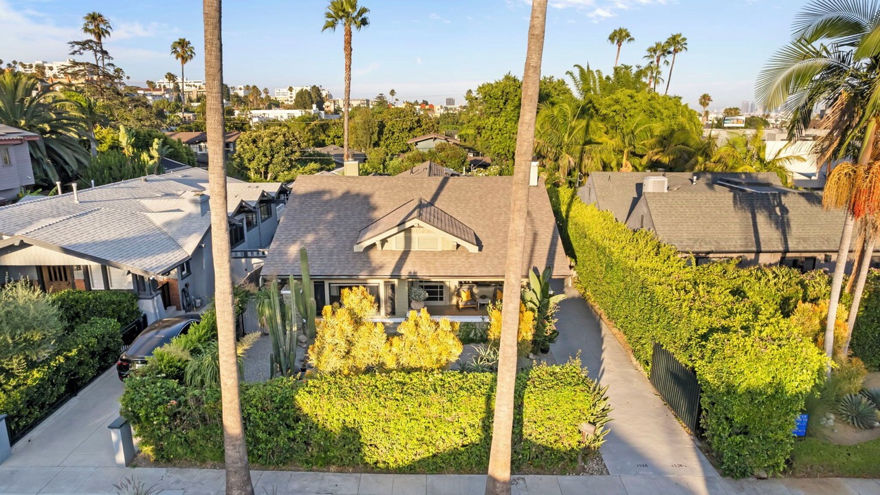 Photo of Outdoor in Hollywood