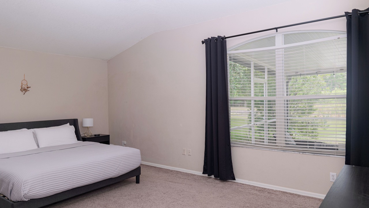 Photo of Bedroom in Meadow Pointe