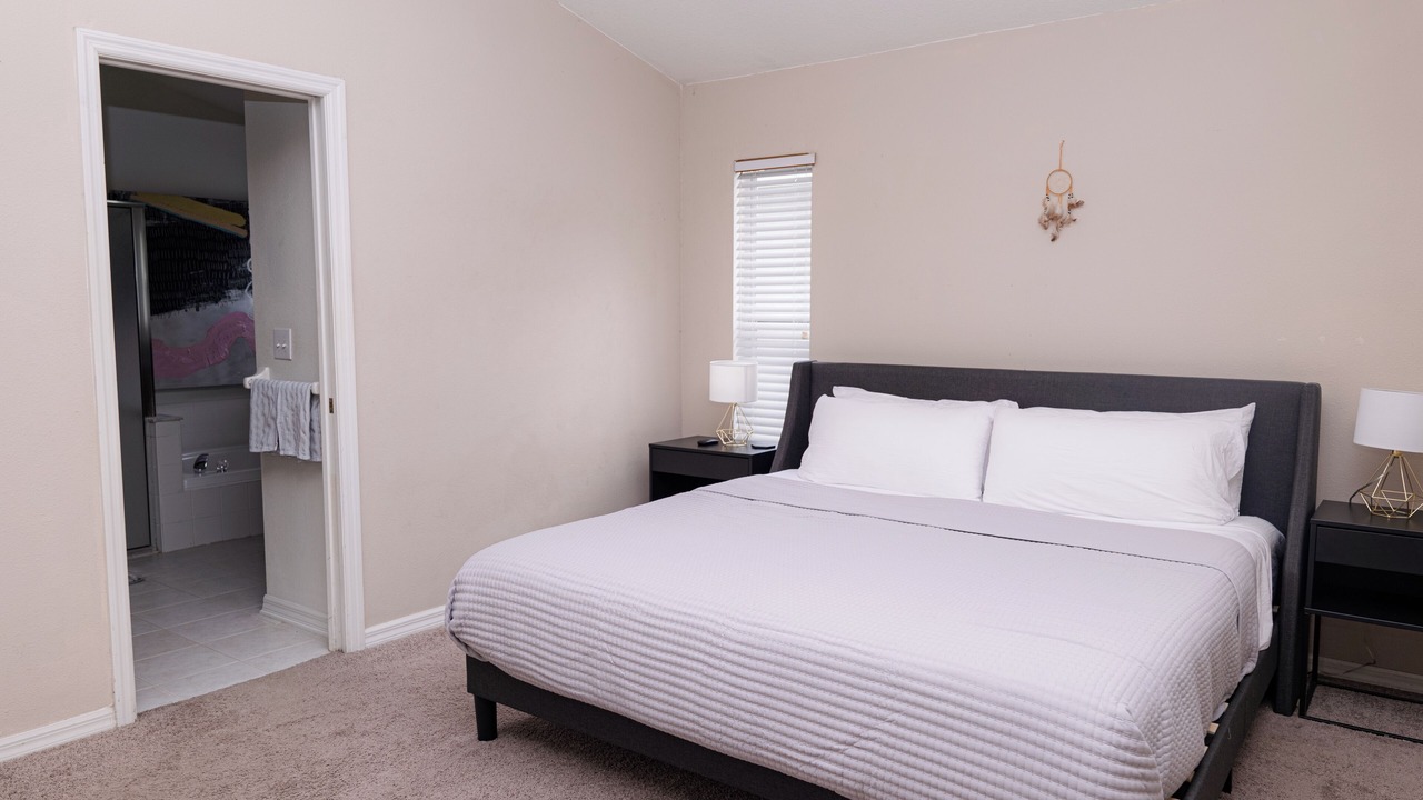 Photo of Bedroom in Meadow Pointe