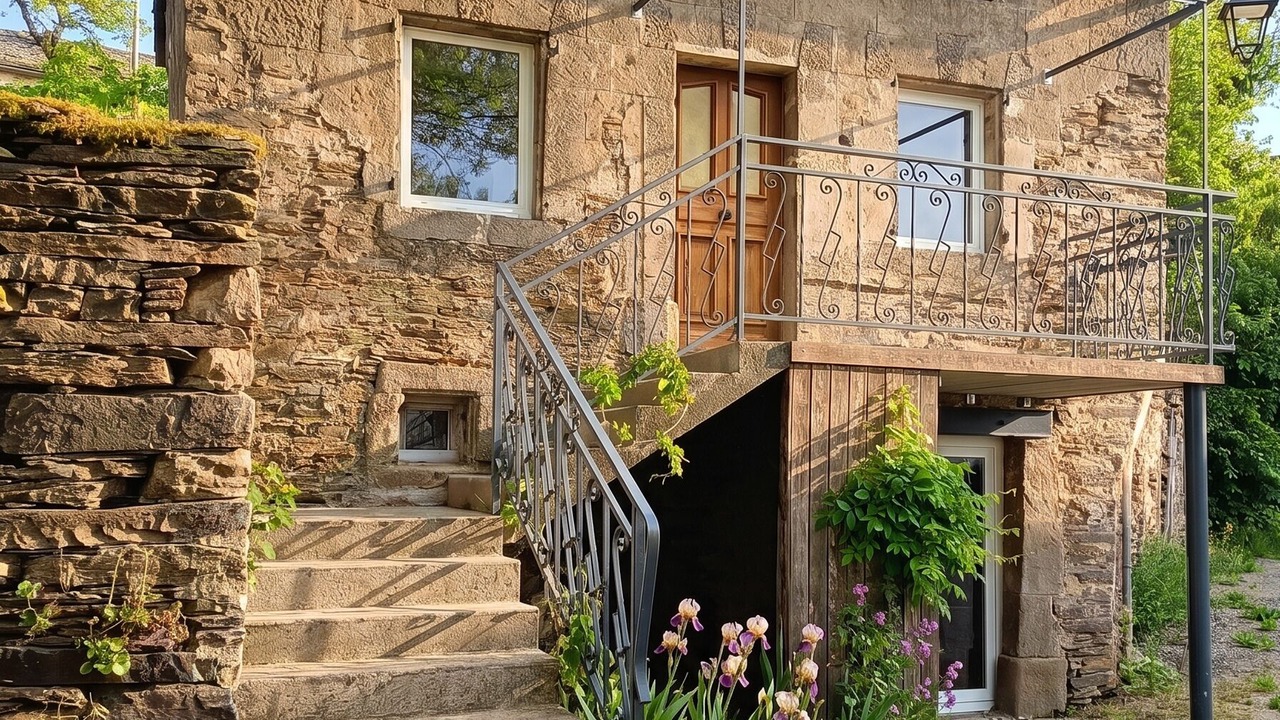 Photo of Outdoor in Curan