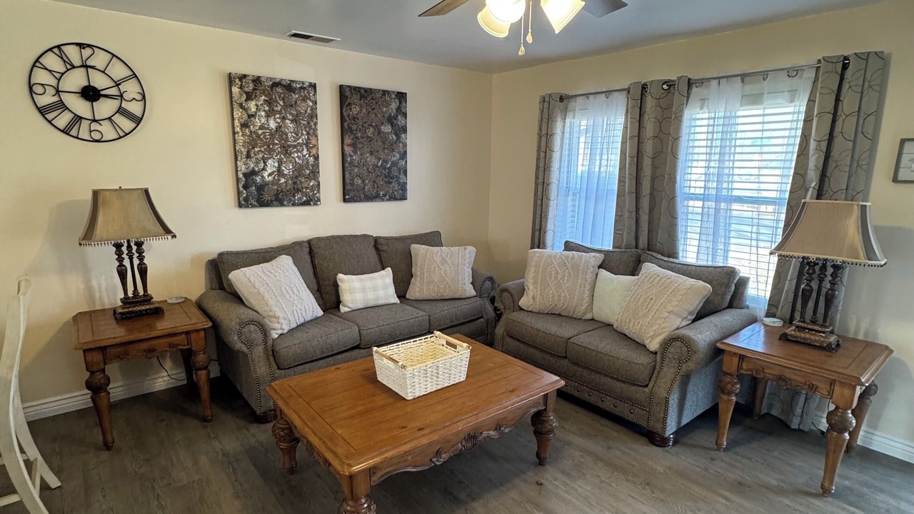 Photo of Livingroom in Hutchinson