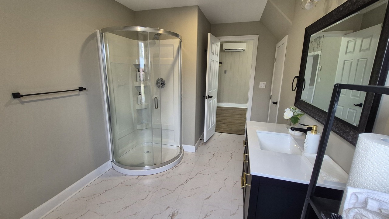 Photo of Bathroom in Red Point