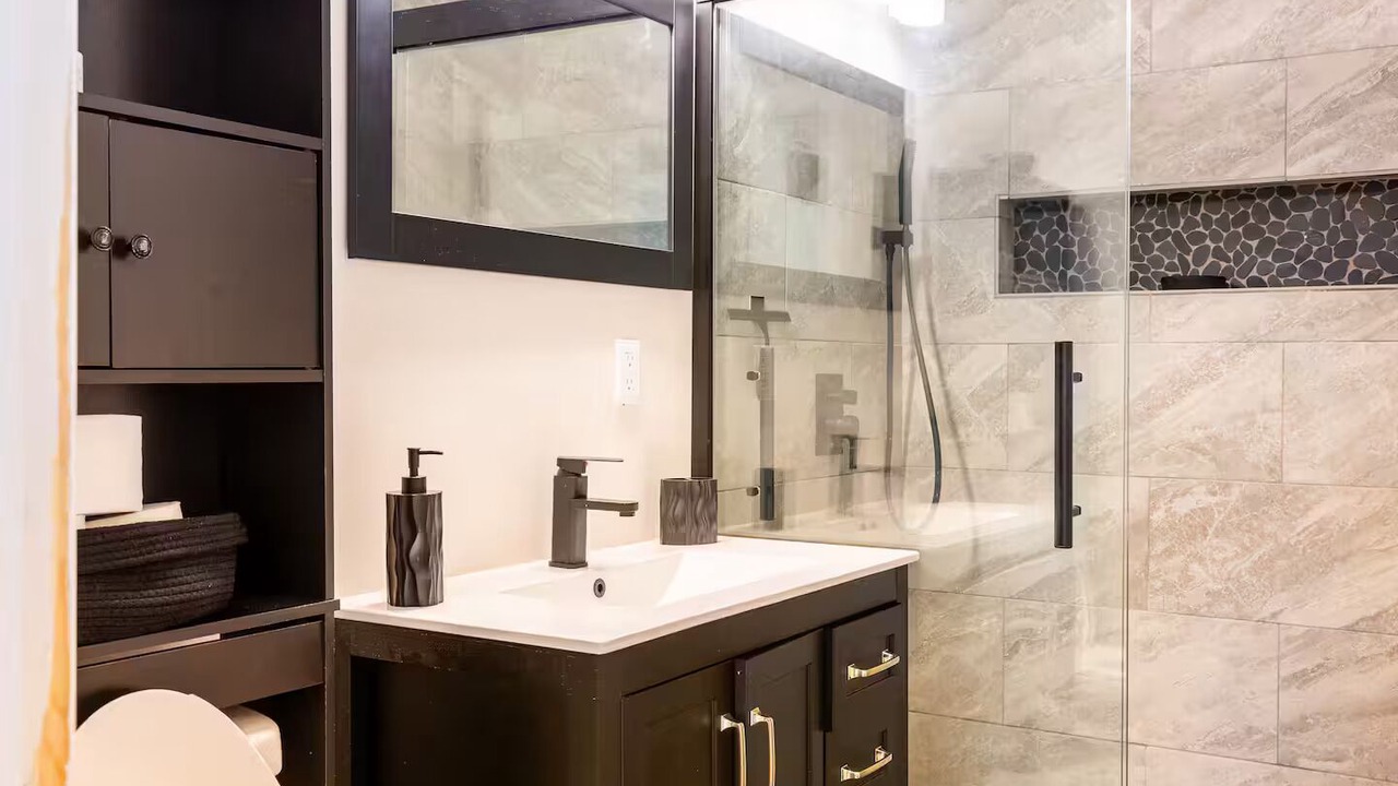 Photo of Bathroom in Flint