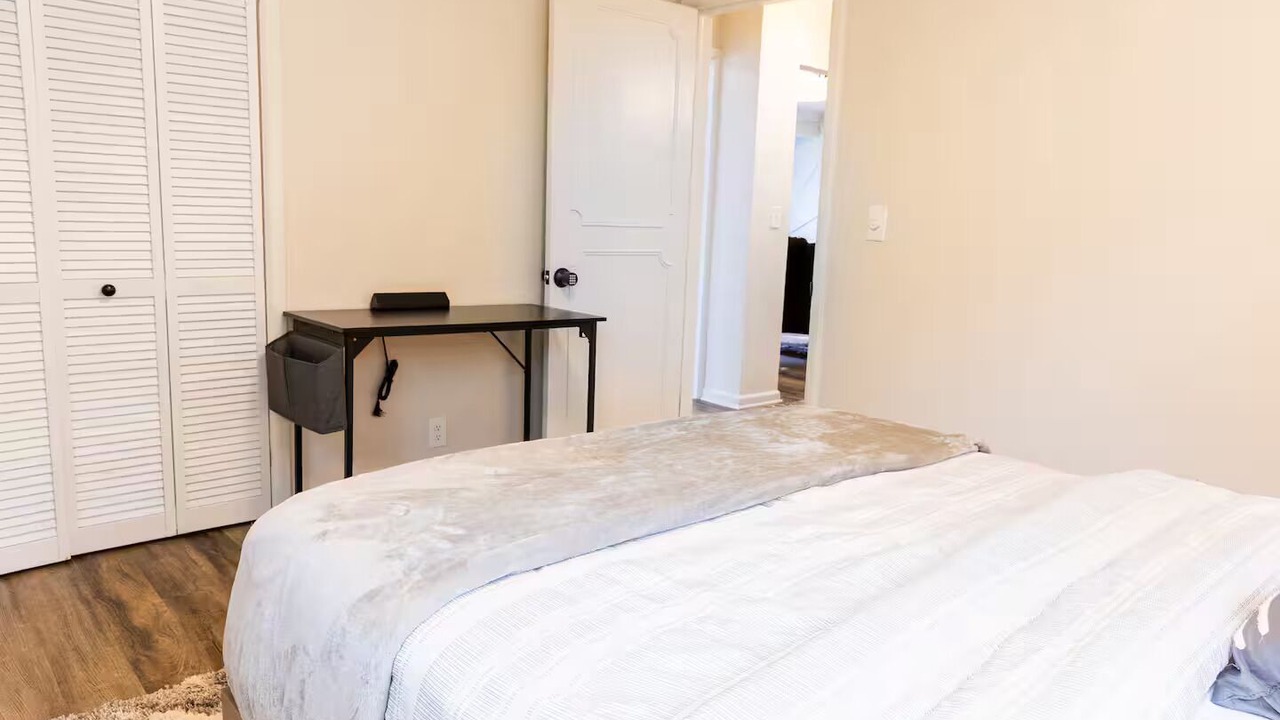 Photo of Bedroom in Flint