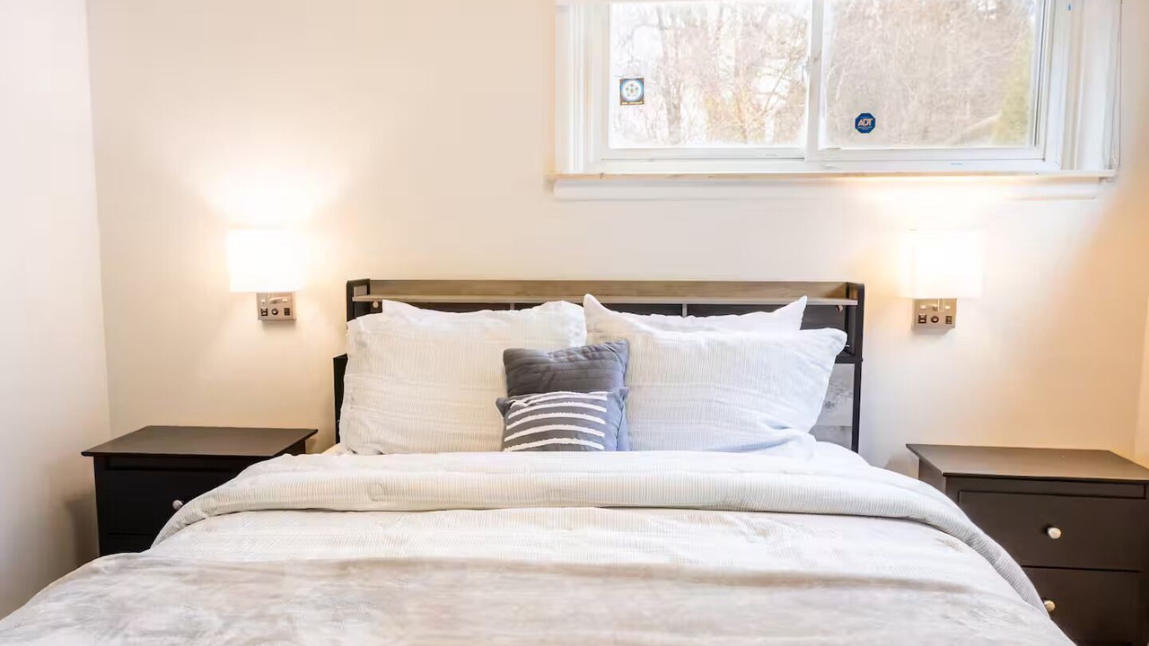 Photo of Bedroom in Flint