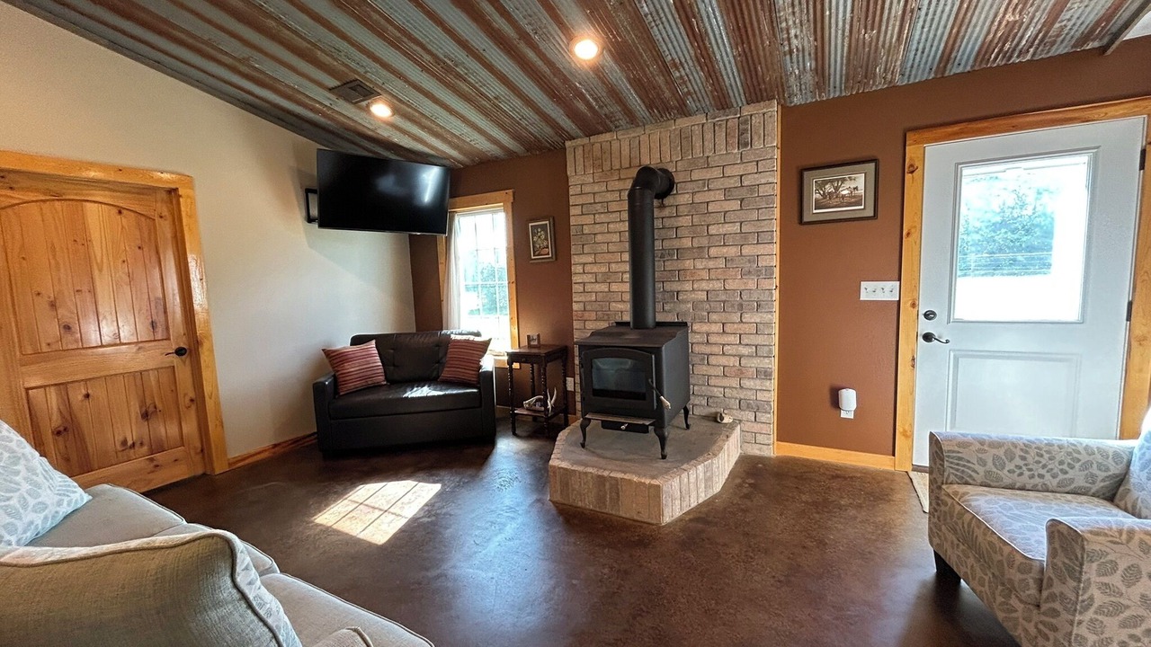 Photo of Livingroom in Peculiar