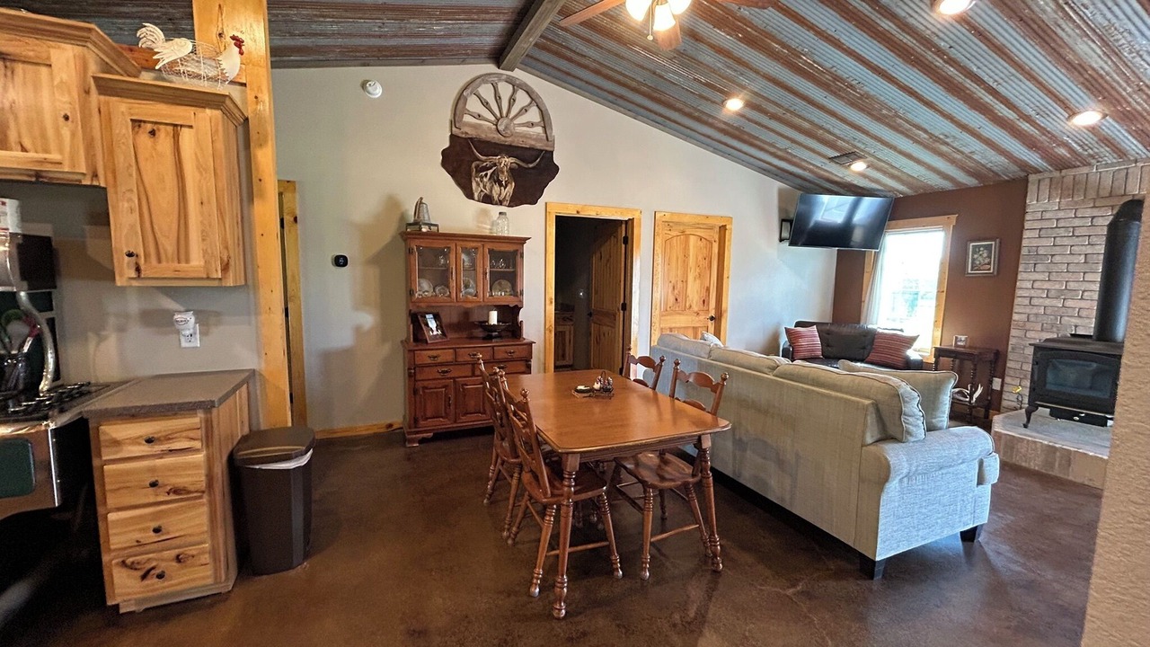 Photo of Livingroom in Peculiar