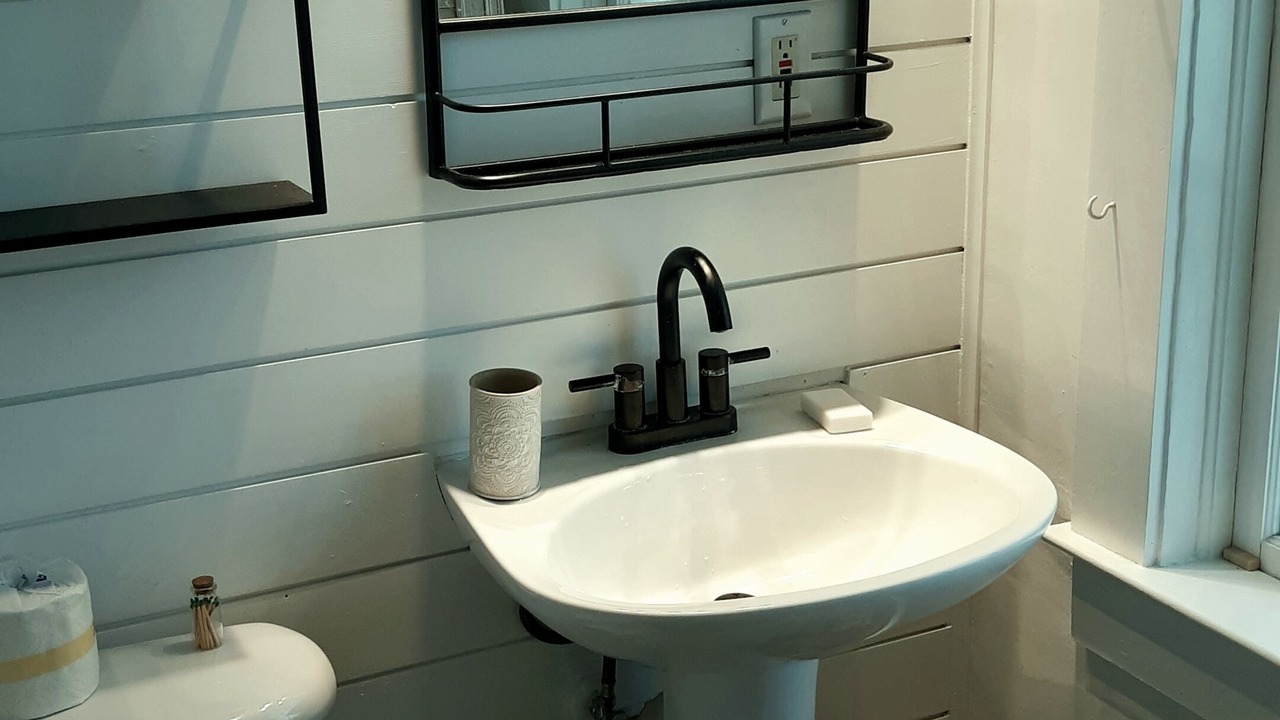 Photo of Bathroom in Hannon Park