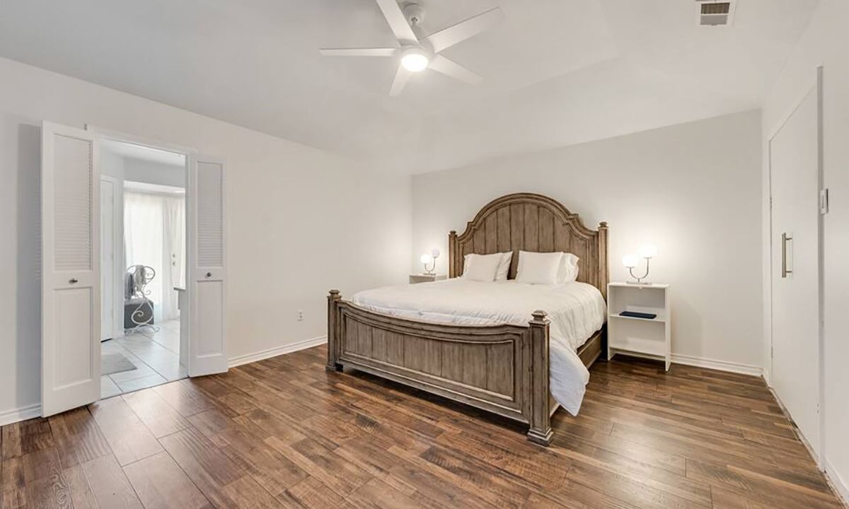 Photo of Bedroom in Garland