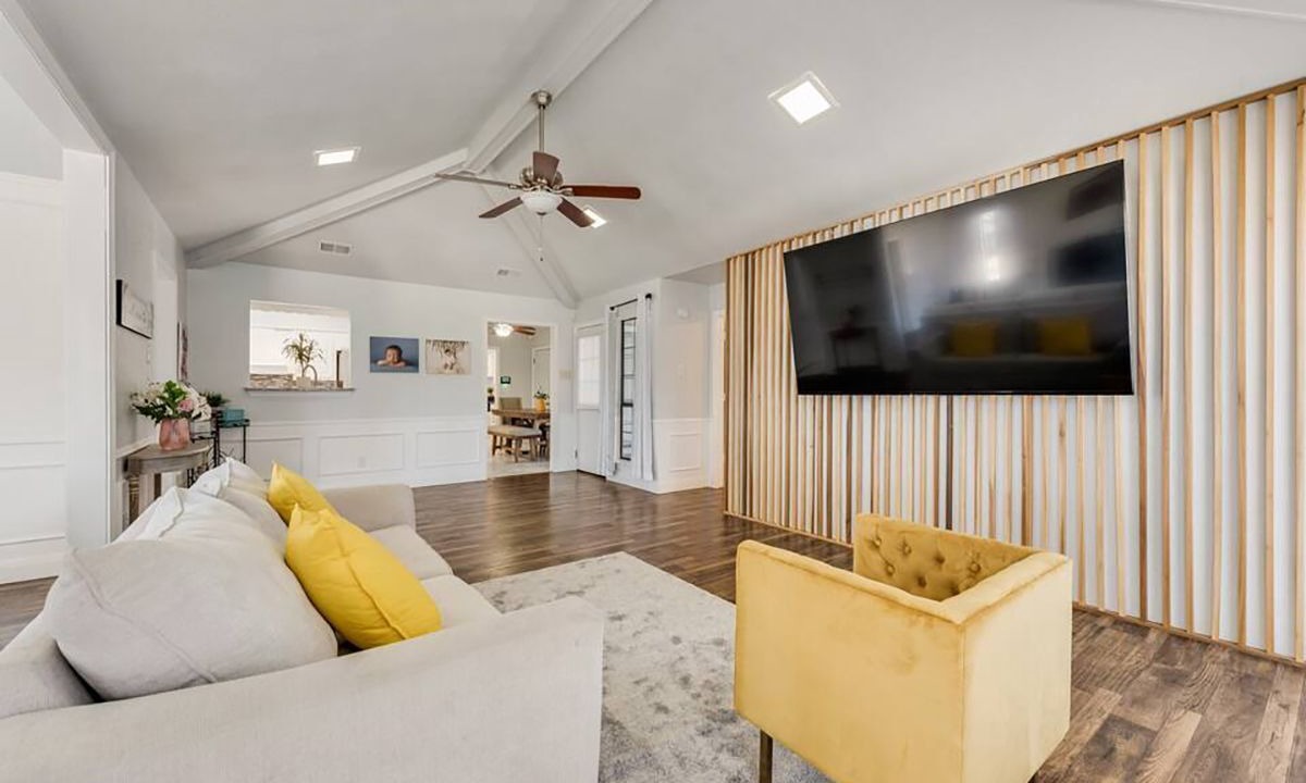 Photo of Livingroom in Garland