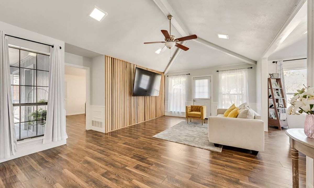 Photo of Livingroom in Garland