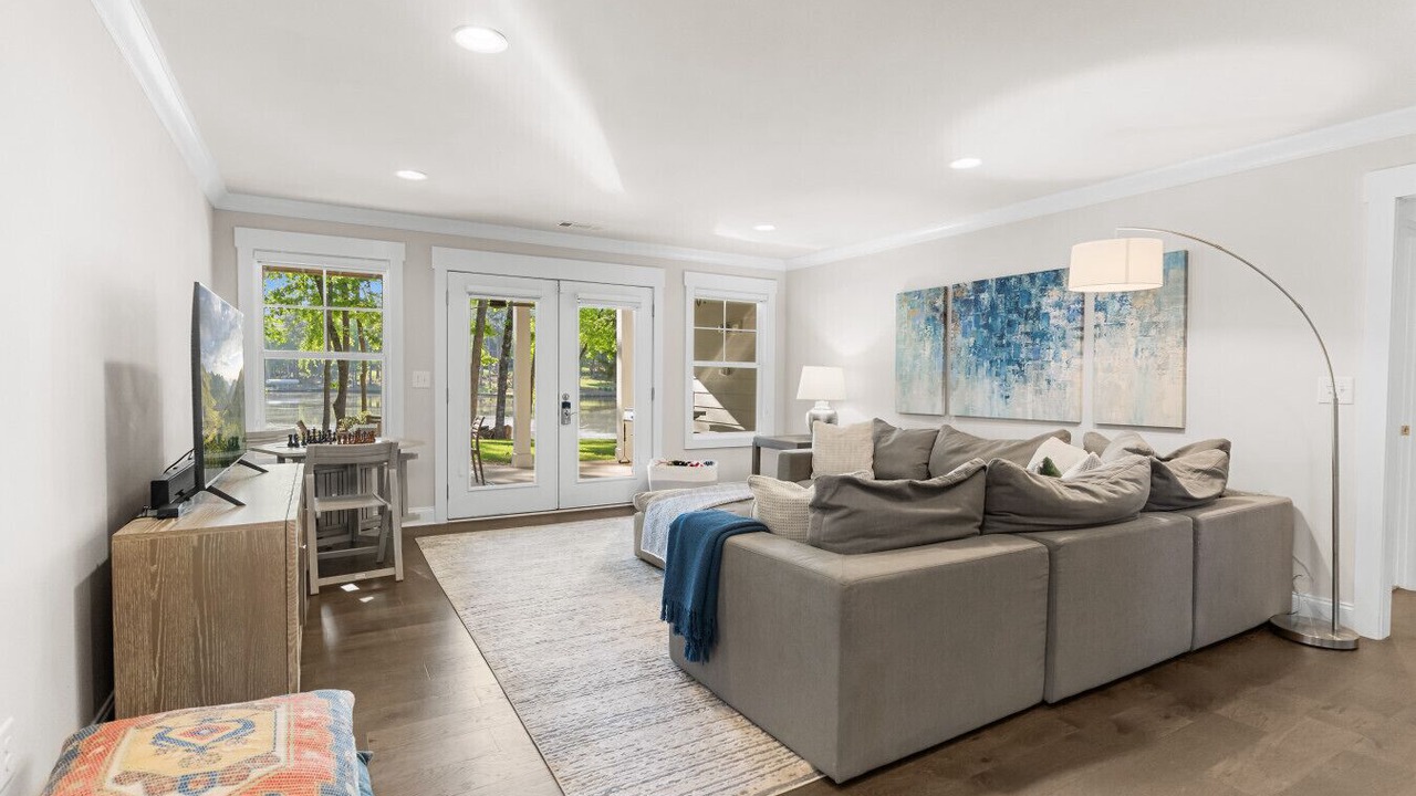Photo of Livingroom in Lake Oconee