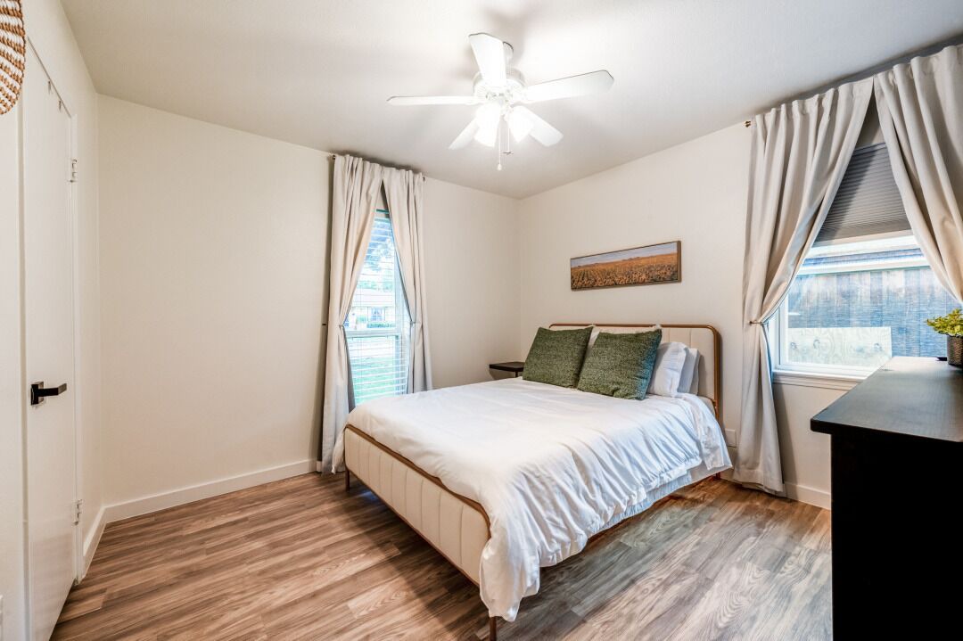 Photo of Bedroom in Farmers Branch