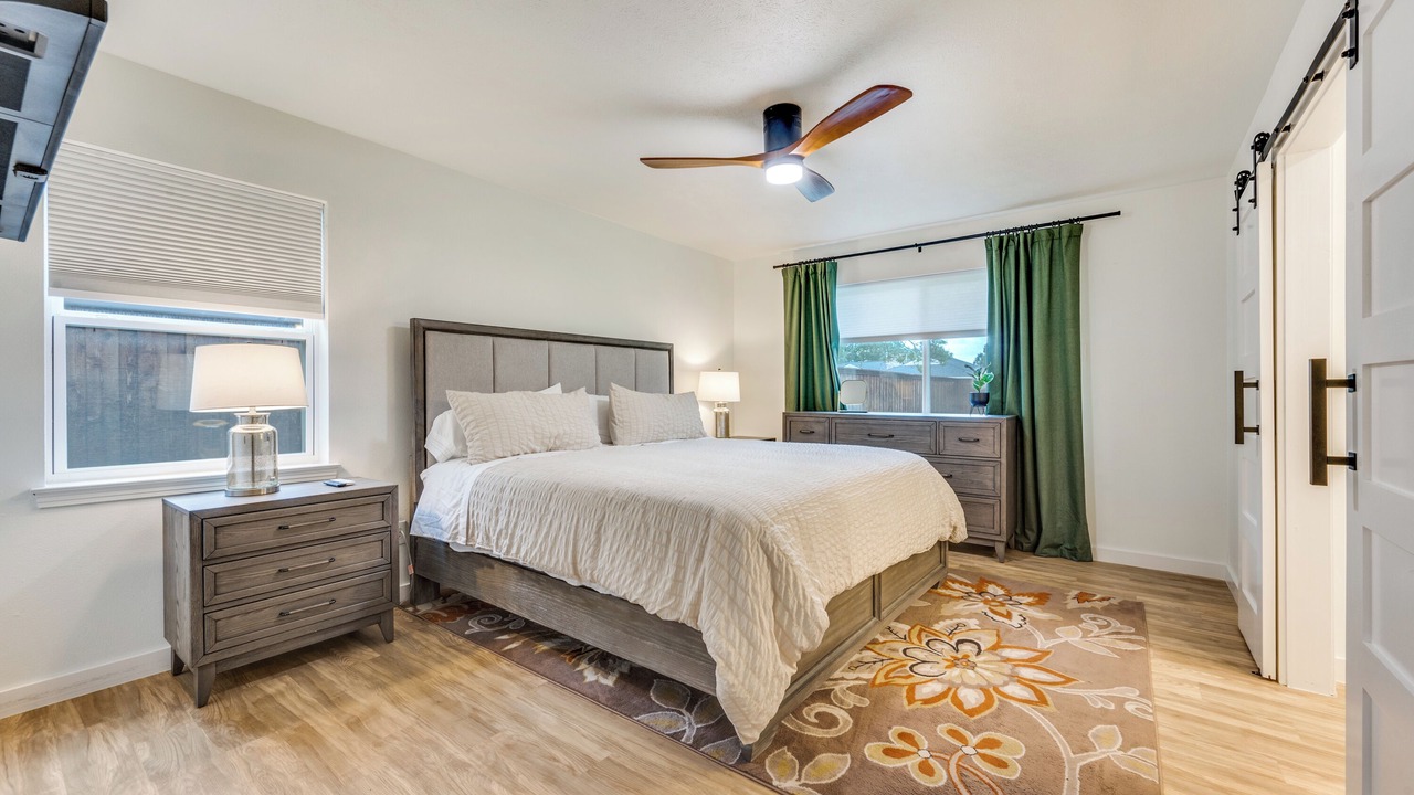 Photo of Bedroom in Farmers Branch