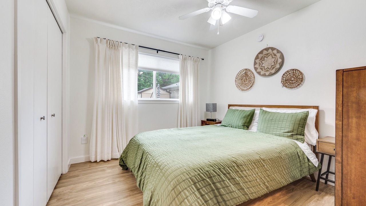 Photo of Bedroom in Farmers Branch