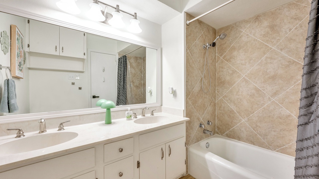Photo of Bathroom in Farmers Branch