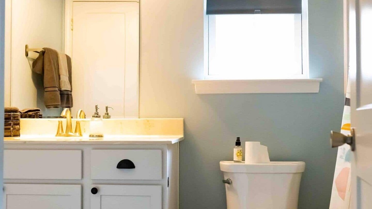 Photo of Bathroom in University District