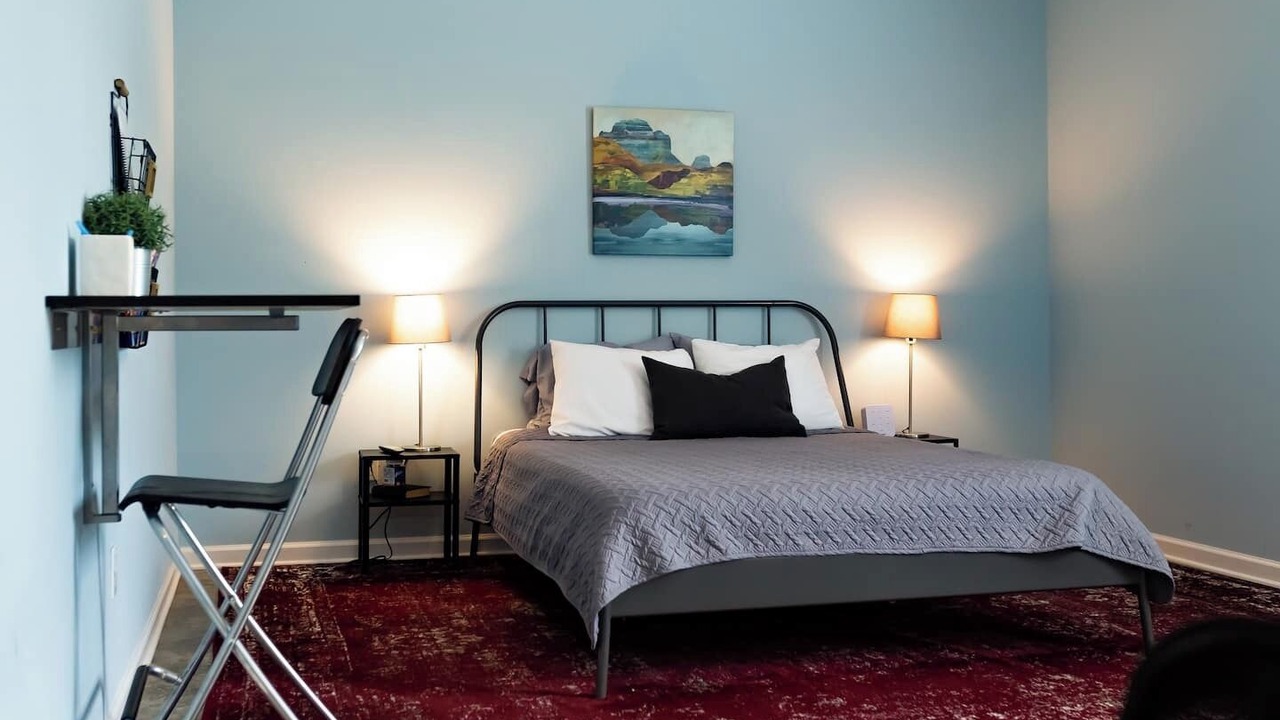 Photo of Bedroom in University District