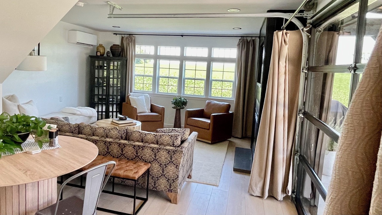 Photo of Livingroom in Danville