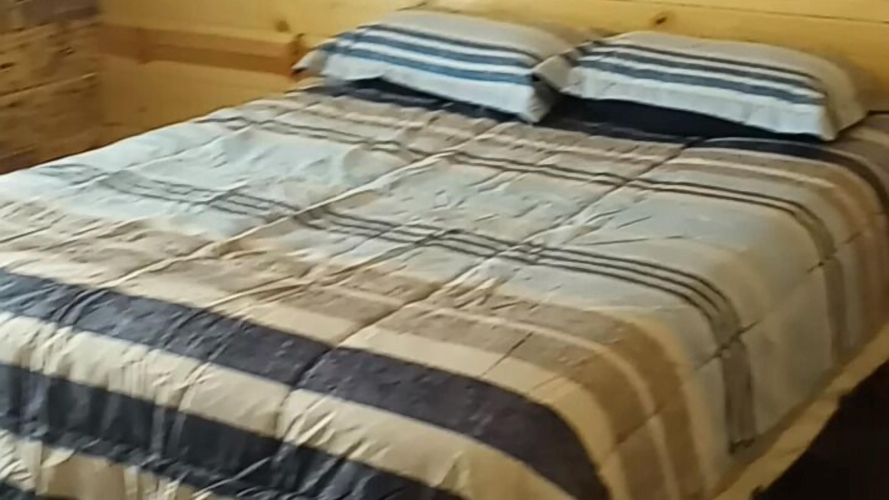 Photo of Bedroom in Mammoth Spring