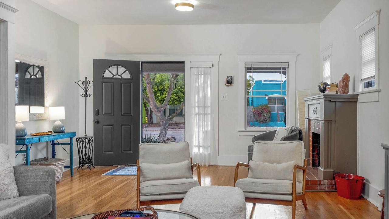 Photo of Livingroom in Armory Park