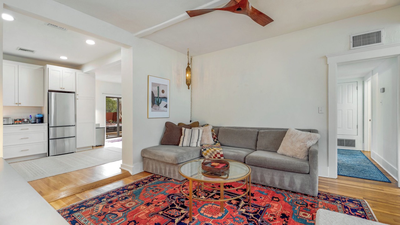 Photo of Livingroom in Armory Park