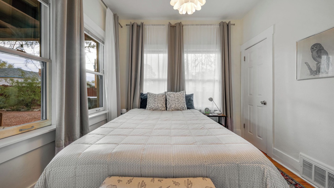 Photo of Bedroom in Armory Park