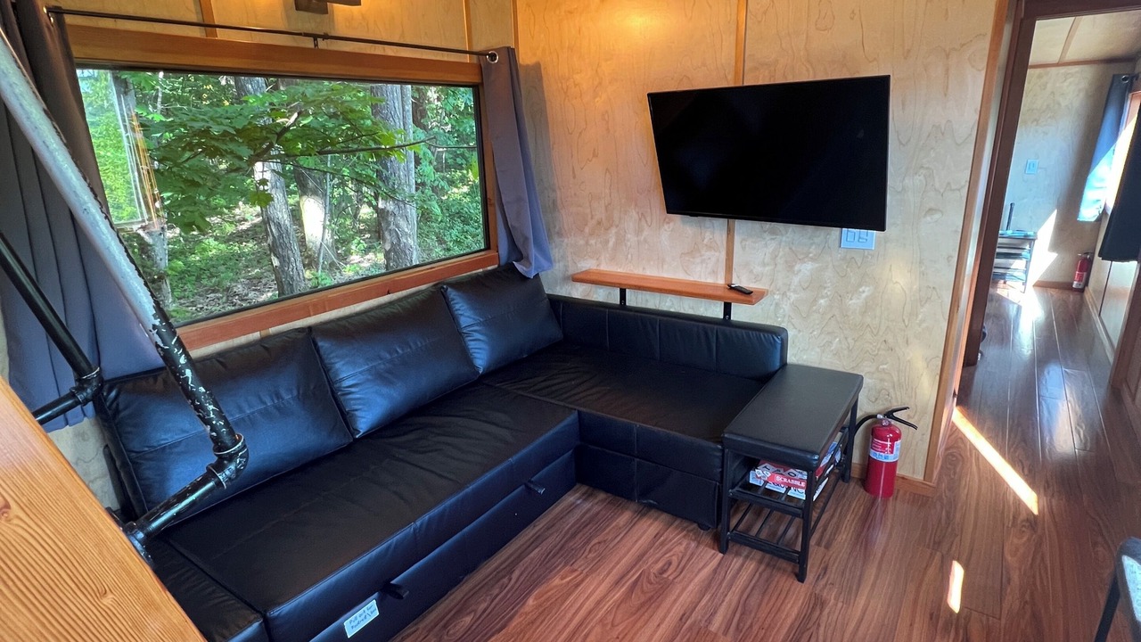 Photo of Livingroom in White Salmon