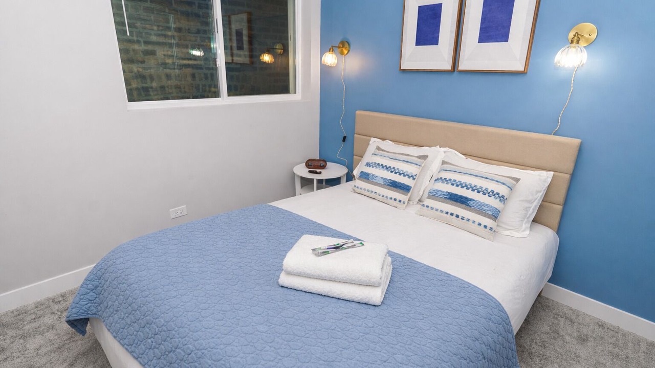 Photo of Bedroom in East Garfield Park