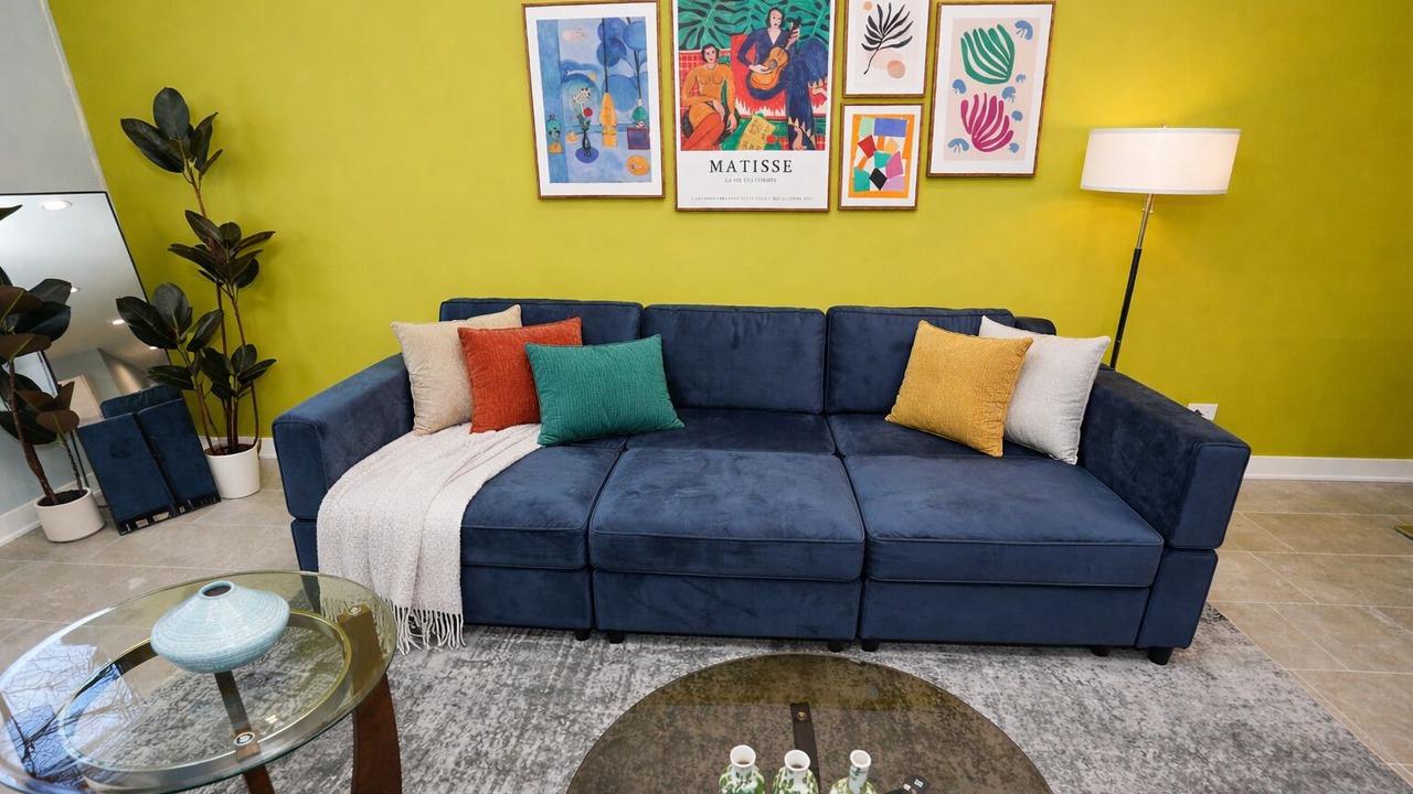 Photo of Livingroom in East Garfield Park