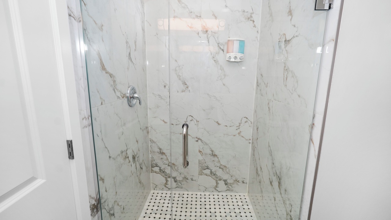 Photo of Bathroom in East Garfield Park