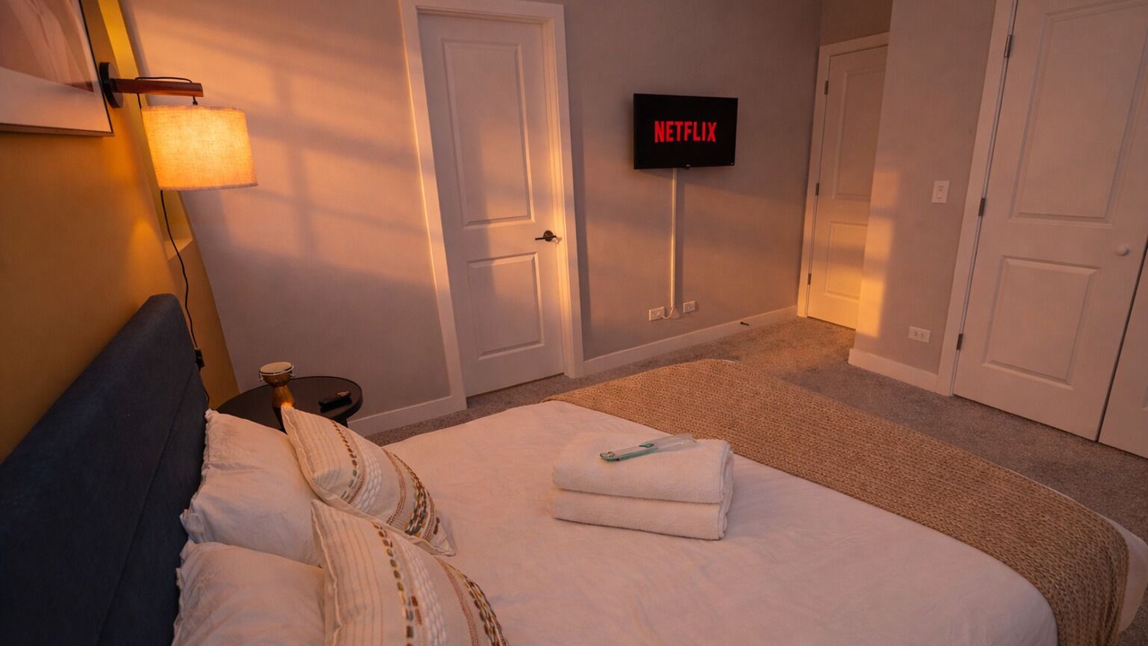 Photo of Bedroom in East Garfield Park