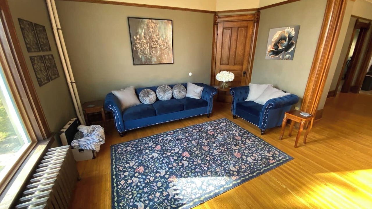 Photo of Livingroom in Lakeside - Lester Park