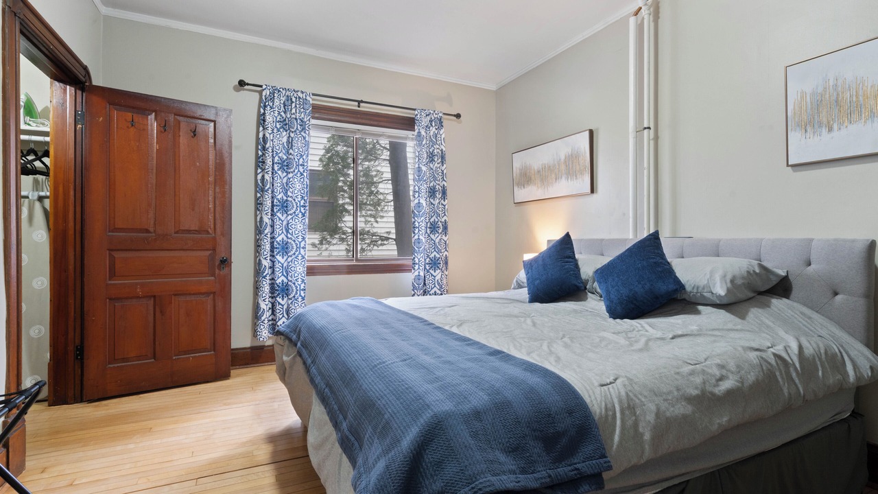 Photo of Bedroom in Lakeside - Lester Park