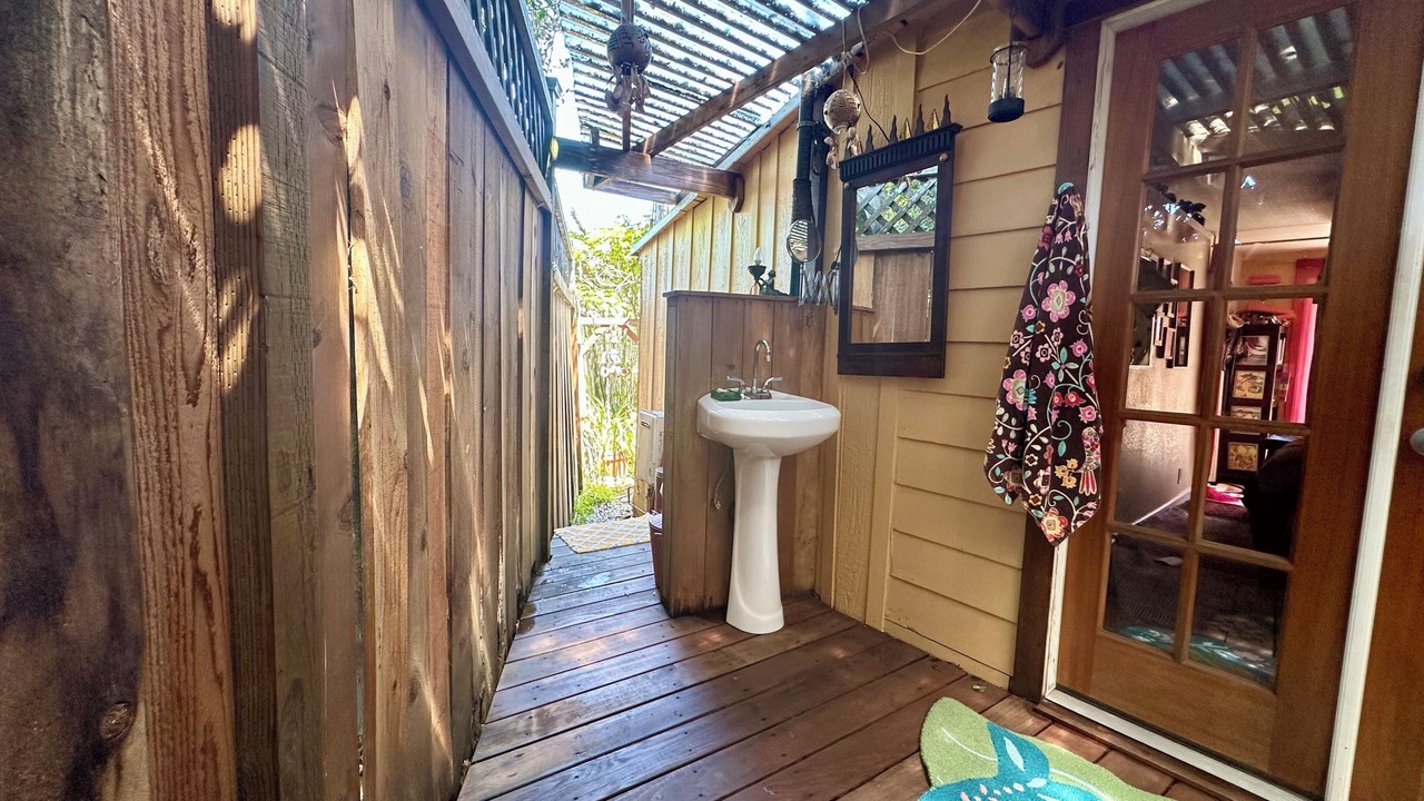 Photo of Bathroom in Ingleside Terraces