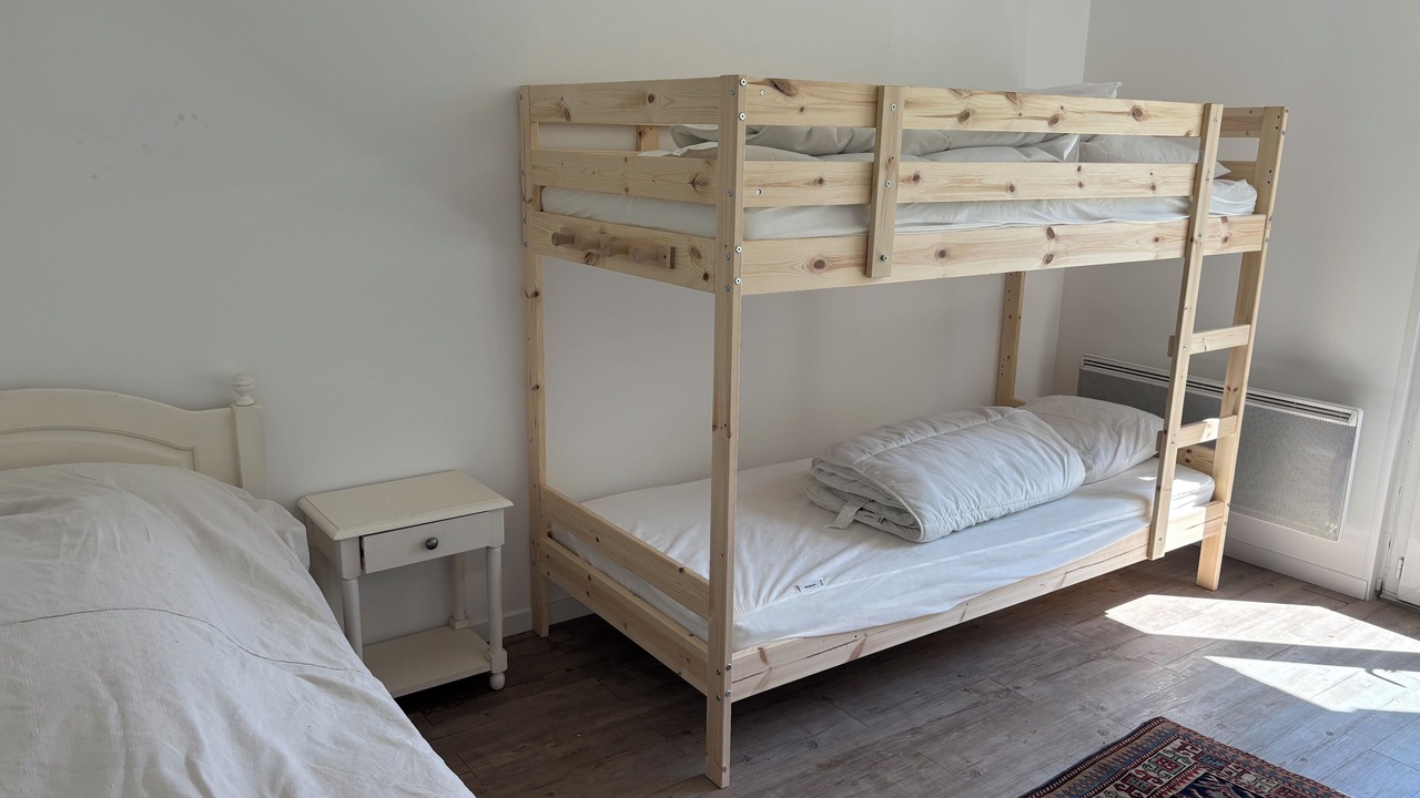 Photo of Bedroom in Brem Sur Mer