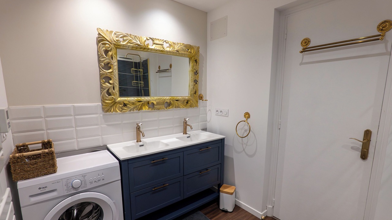 Photo of Bathroom in Millau