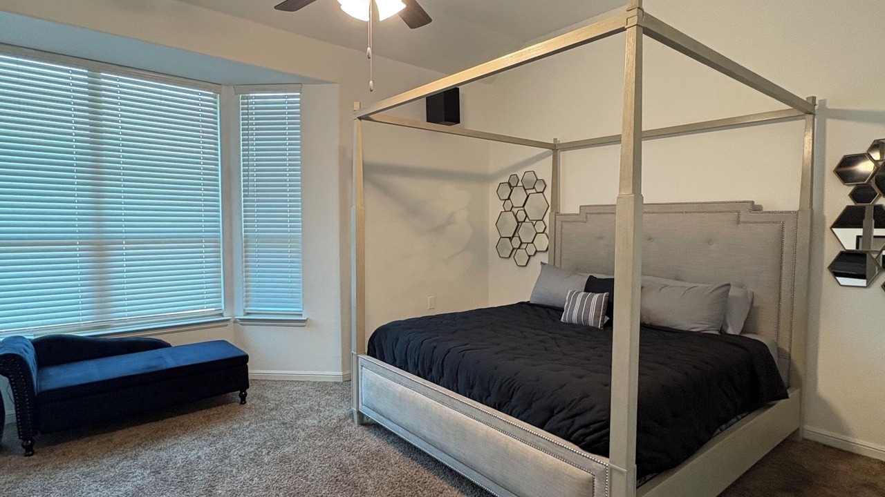 Photo of Bedroom in Central Arlington