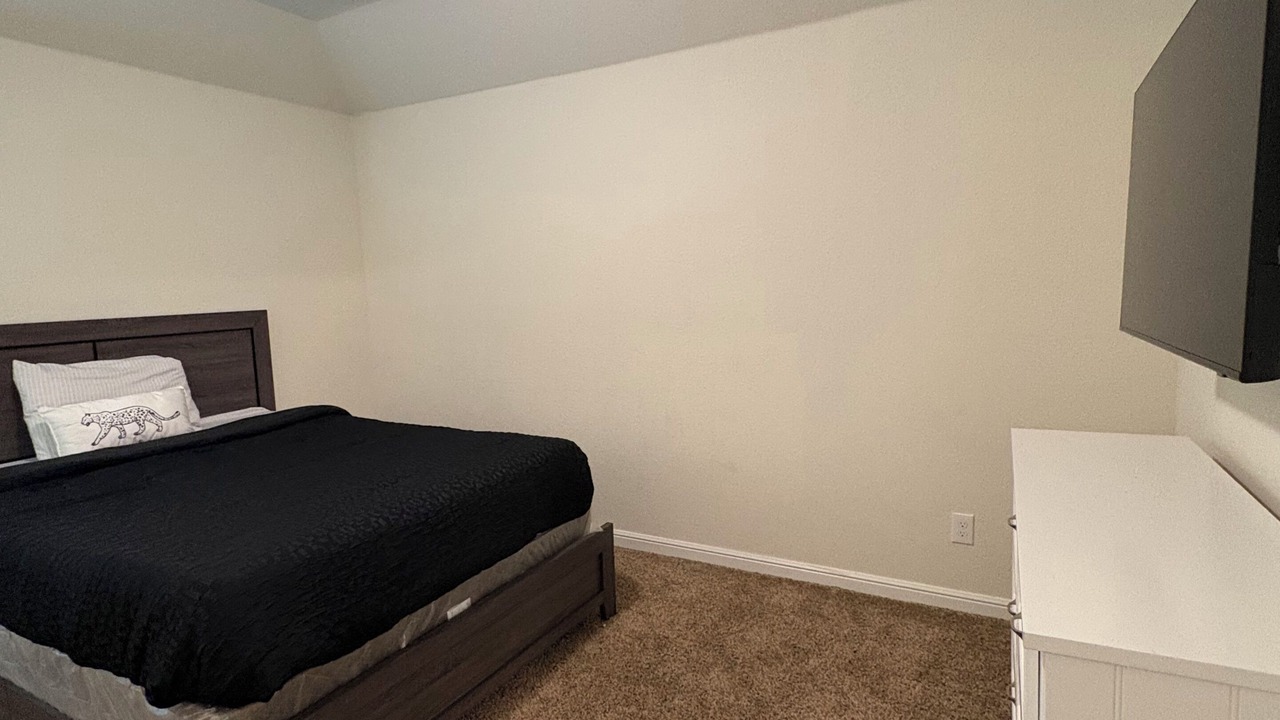 Photo of Bedroom in Central Arlington
