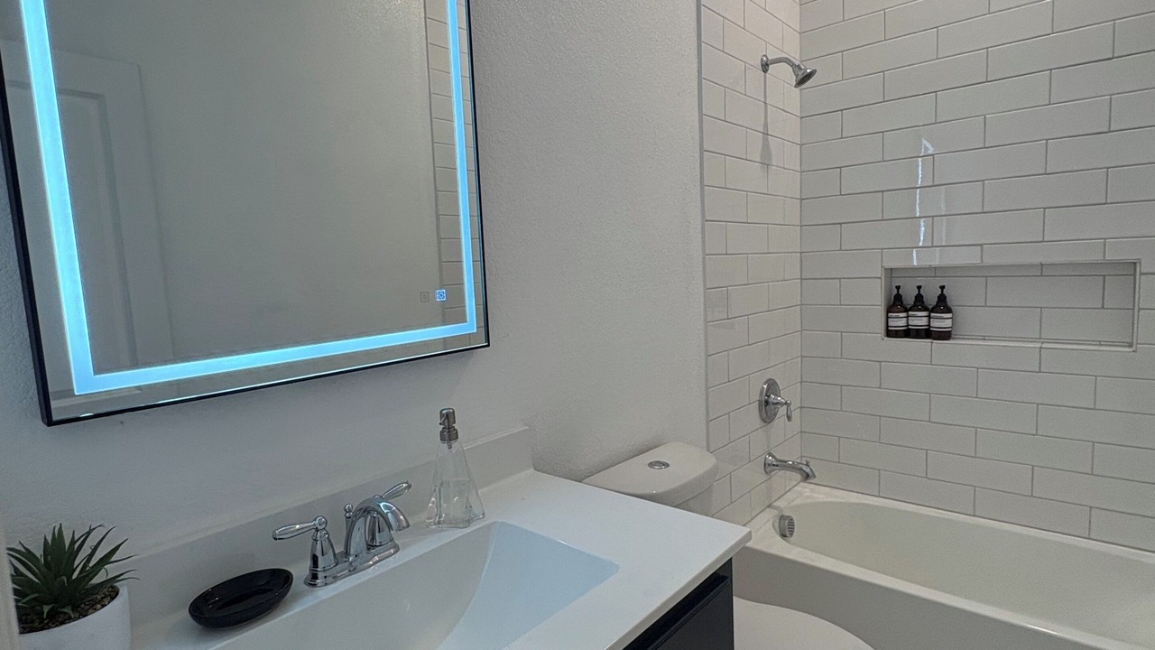 Photo of Bathroom in Central Arlington