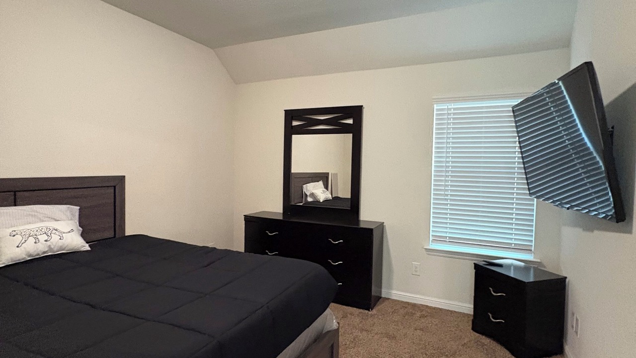 Photo of Bedroom in Central Arlington
