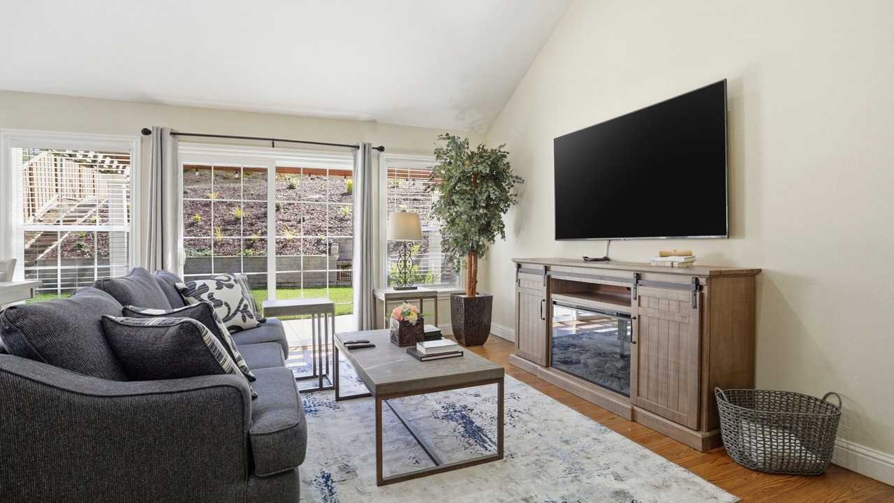 Photo of Livingroom in Silver Creek
