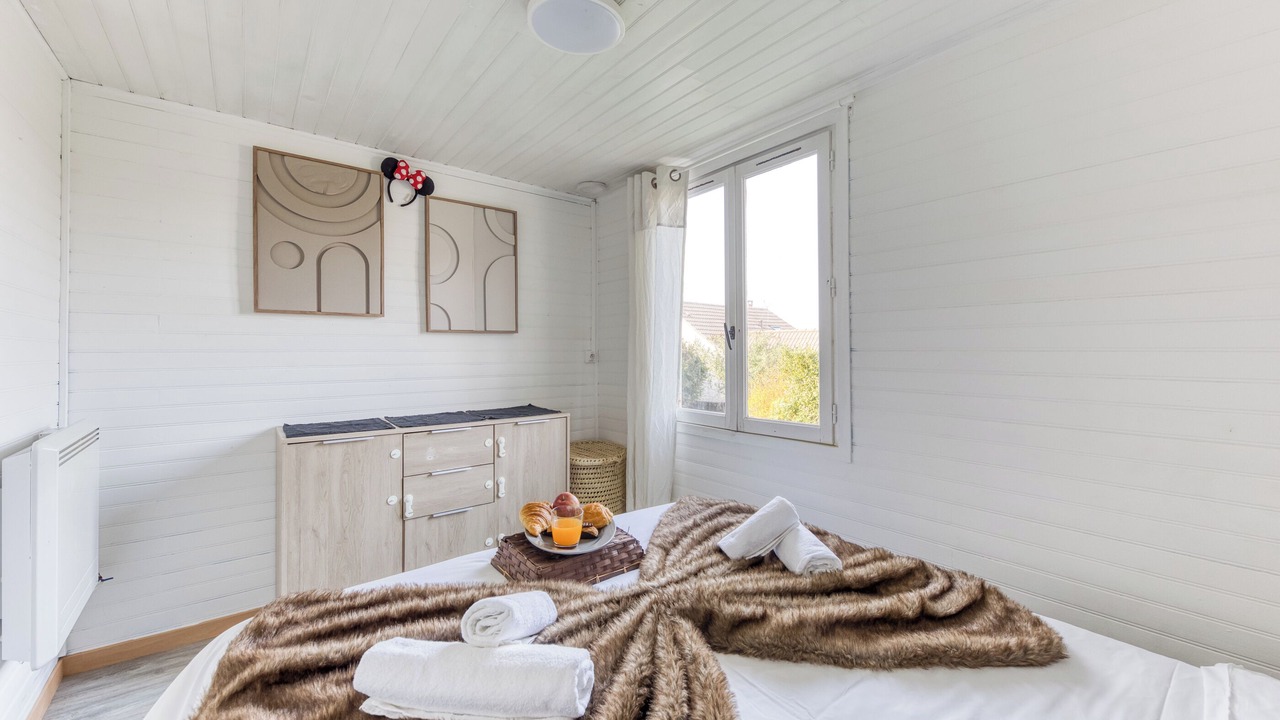 Photo of Bedroom in Villiers-sur-Morin