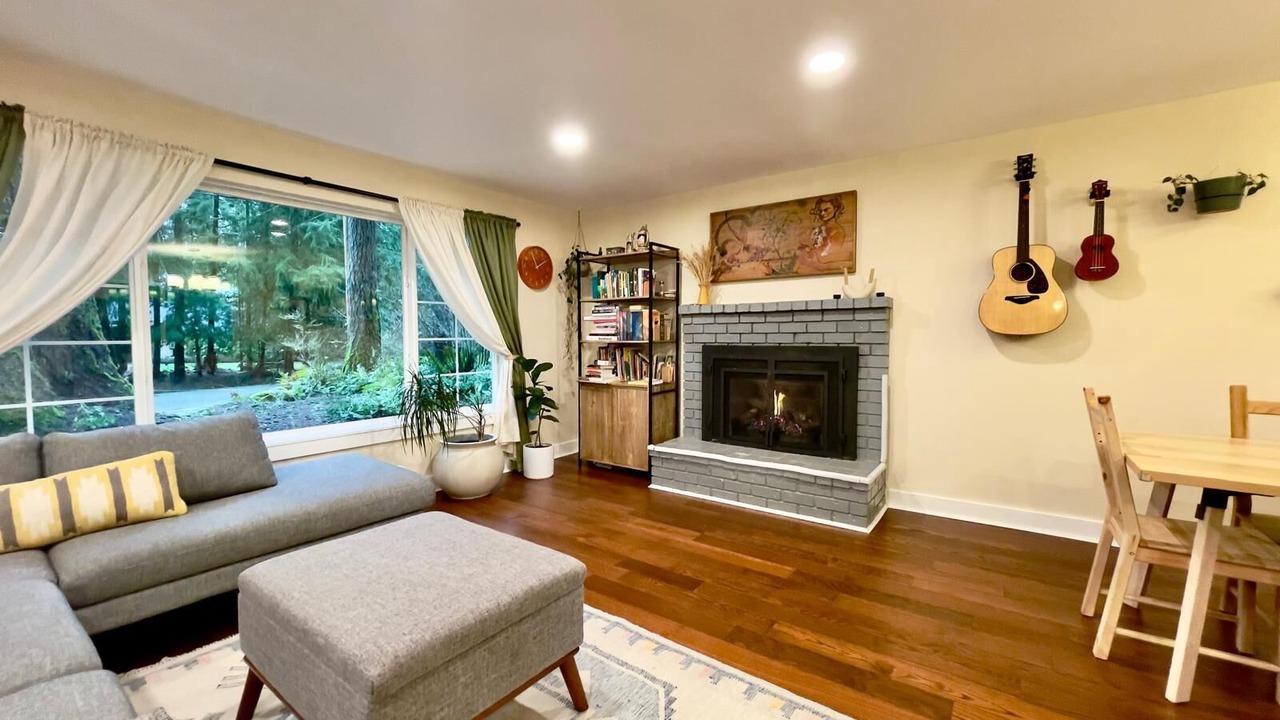 Photo of Livingroom in Lake Marcel-Stillwater