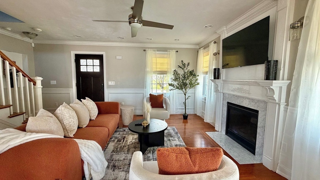 Photo of Livingroom in Valley Falls