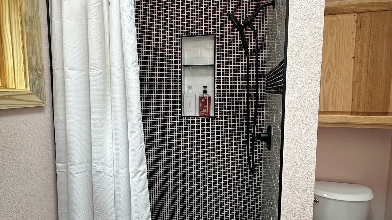 Photo of Bathroom in Bee Branch