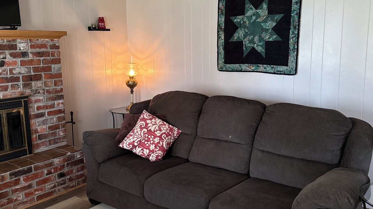Photo of Livingroom in Coulee City