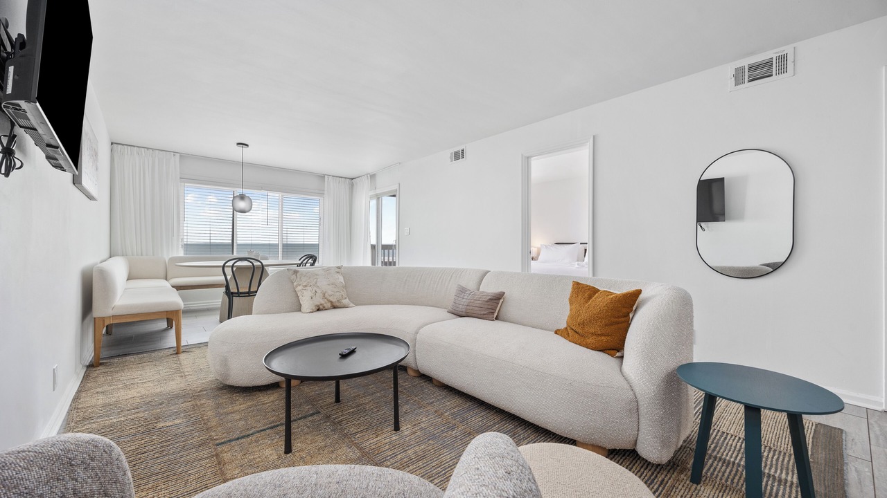 Photo of Livingroom in Ocean Drive