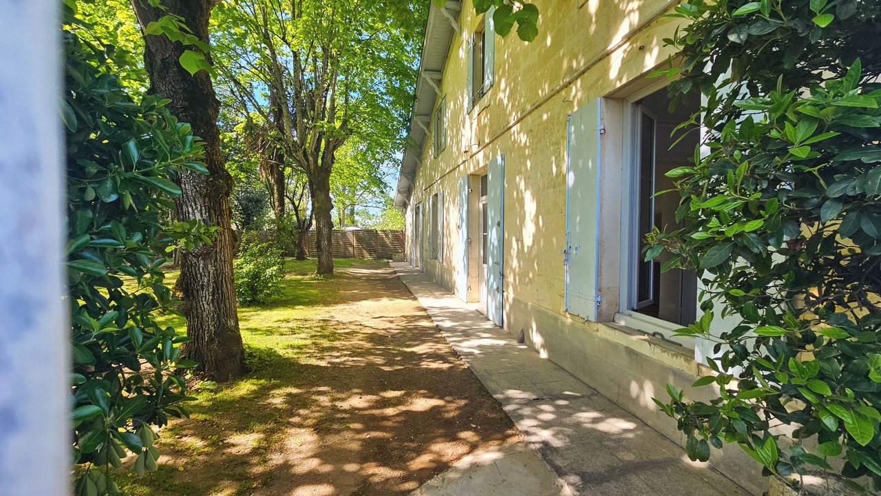 Photo of Outdoor in Libourne