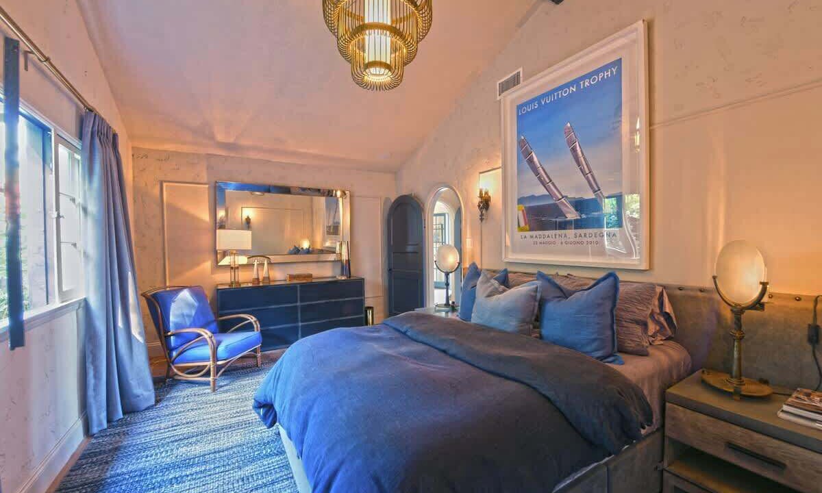 Photo of Bedroom in Beachwood Canyon